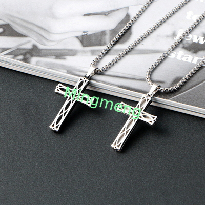 Nouveaux bijoux en acier inoxydable avec des motifs à la mode et personnalisés, collier creux, simple pendentif de croix pour hommes