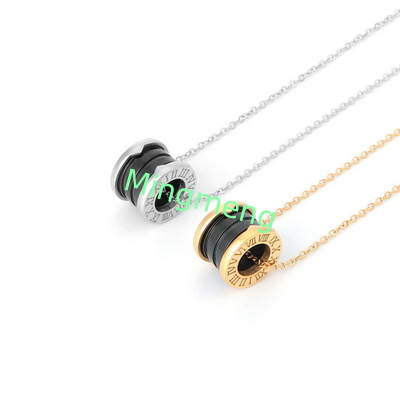 Collier en acier inoxydable doré, luxe léger, collier de clavicule haut de gamme, tempérament, design haut de gamme pour femmes, chaîne de clavicule, nouveau style