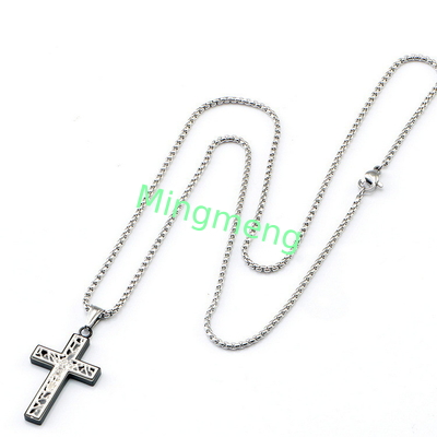 Nouveau collier en croix creuse pour homme, accessoires à la mode, simples et exquis en gros