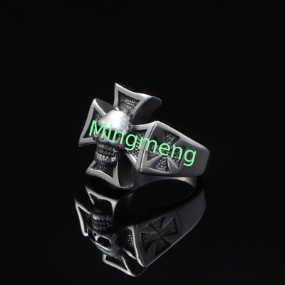 Retour Croix Crâne Ringe en acier inoxydable Titane Punk Style à la mode