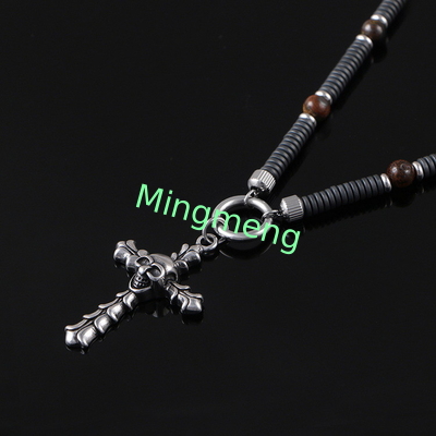 Pendentif en acier inoxydable crâne croix, européen et américain transfrontalier collant de tendance petit ami collier étiquette
